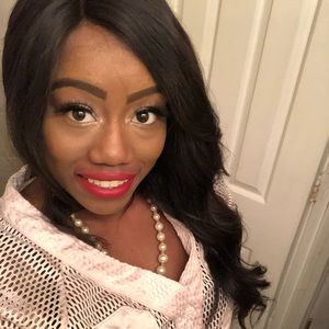 Meet your Posher, Annie